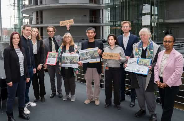 Group photo with members of the German parliament