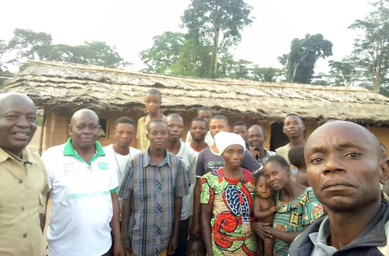RIAO-RDC members with villagers from Bongemba / Yahuma