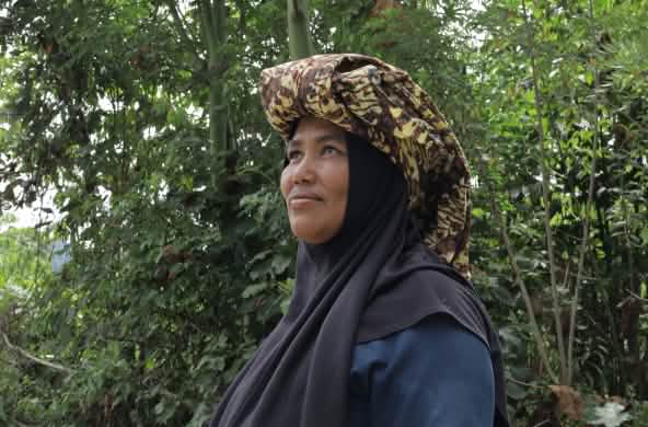Woman with a headdress