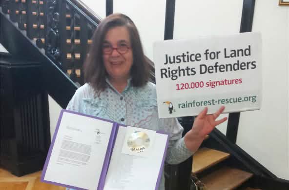 A Rainforest Rescue activist in the embassy of Sierra Leone