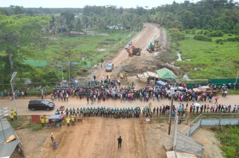 Aerial view of the protest against mining in Palawan