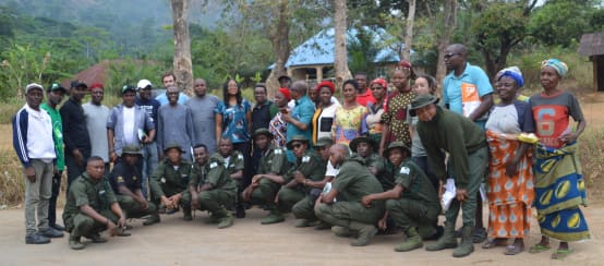 Villagers, environmentalists and Eco-Guards discuss dangers of Afi Mountain Sanctuary (© PADIC Africa) Villagers, environmentalists and eco-guards discuss dangers of Afi Mountain Sanctuary, Nigeria