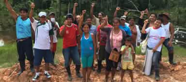 Residents of Tamshiyacu