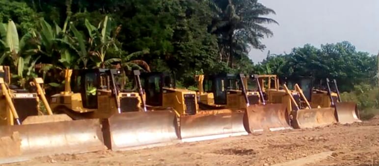 Environmental activists have stopped the bulldozers time and again. Bulldozers at the site of the "superhighway"