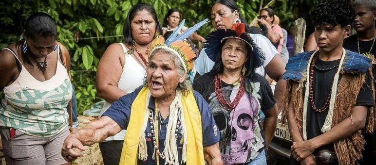 The sister of slain Indigenous leader Maria de Fátima Muniz Pataxó (“Nega”) during the funeral service