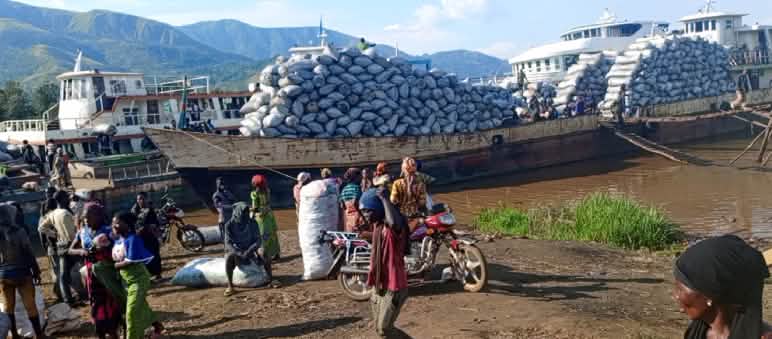 Ships in the port of Kasheke / Kalehe on Lake Kivu for transporting illegal charcoal from Kahuzi-Biega National Park to Goma and Bukavu