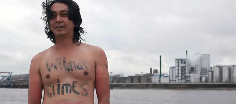 "Wilmar Crimes" – Feri protests using all of his physical strength Feris protests against Wilmar