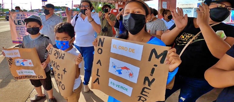 In Panama, the government has been using the economic reactivation as a pretext to try to accelerate mining expansion. Protest against mining in Panama, during the COVID19 pandemic