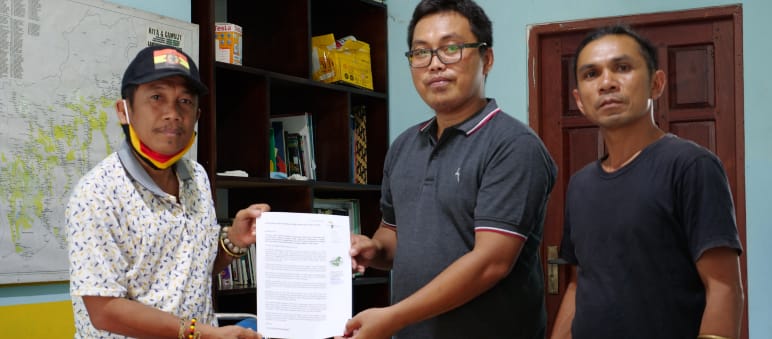 Effendi Buhing is determined to save the Kinipan forest with the help of our petition Effendi Buhing from Kinipan and Safrudin Mahendra of Save Our Borneo