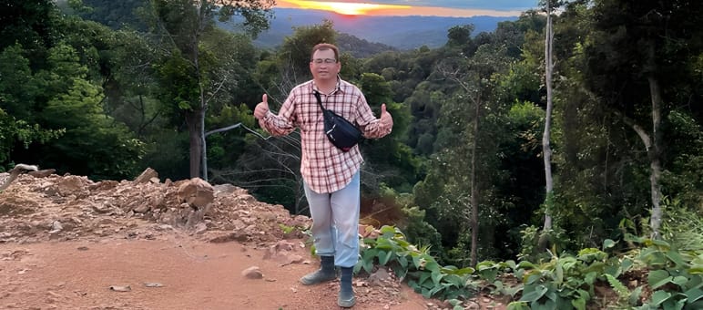 Our partner Matek Geram was key to preserving the forest Environmentalist Matek in Malaysia