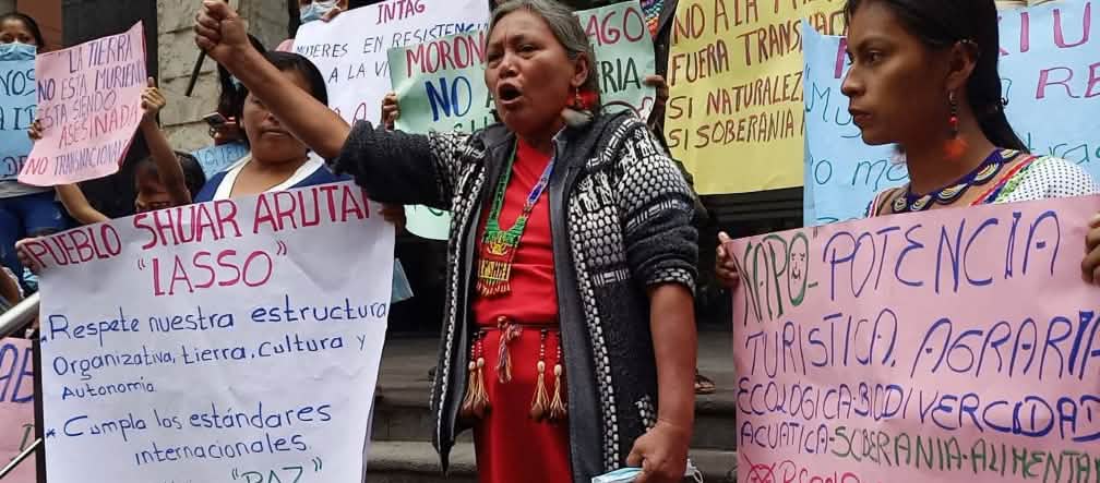 Protest against mining in Ecuador, in front of the Environmental Ministry of Environment