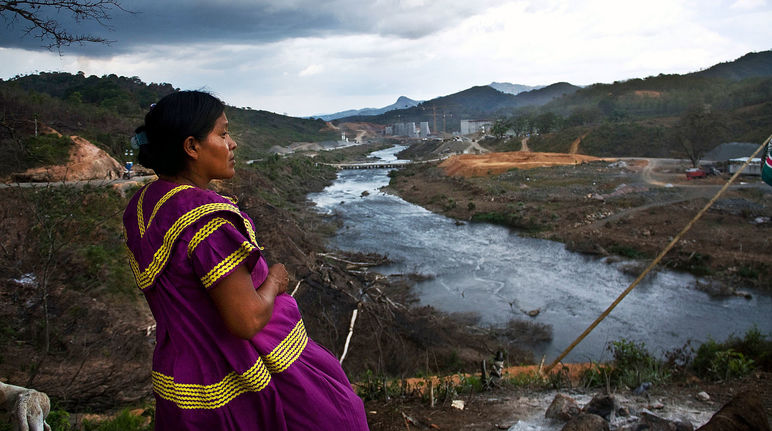 The Barro Blanco hydropower project: destruction, despair and human rights violation An indigenous Ngäbe Bugle