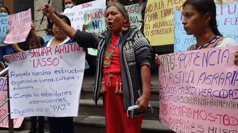 During the pandemic, advanced exploration activities by Canadian companies threatened the Shuar Arutam indigenous territory in the Ecuadorian Amazon. Protest against mining in Ecuador, in front of the Environmental Ministry of Environment