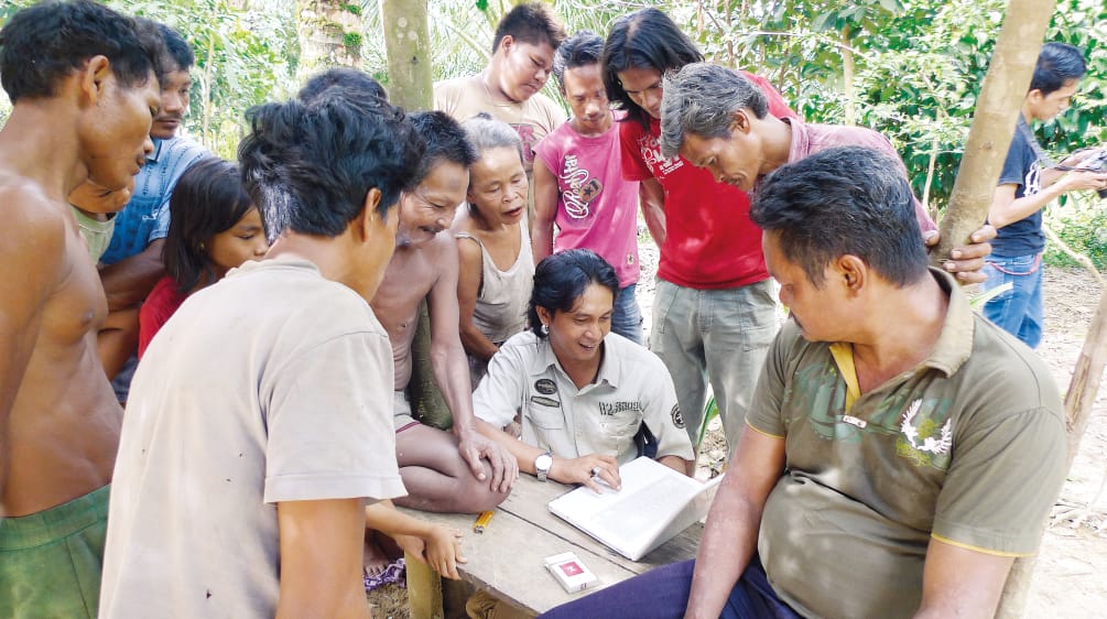 Indigenous Suku Anak Dalam with Feri Irawan in Jambi, Sumatra