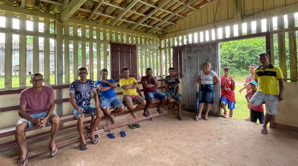 Village meeting in Vila Goncalves
