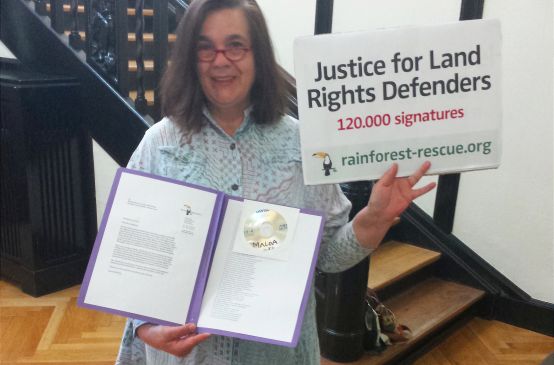 A Rainforest Rescue activist in the embassy of Sierra Leone