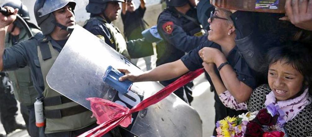 Police force against peaceful protesters in Cajamarca